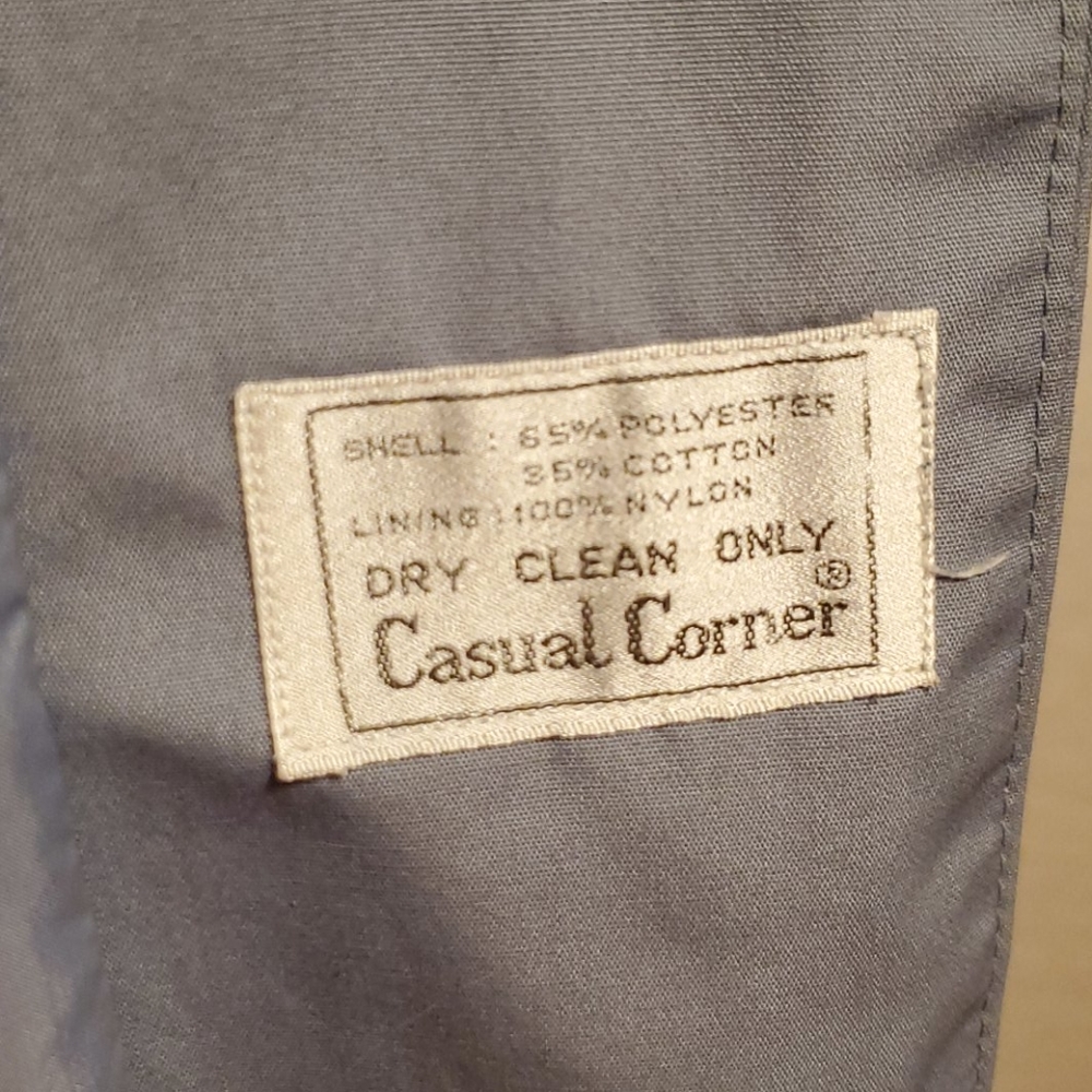Vintage Khaki and Dusty Blue Trenchcoat - Picture 9 of 10